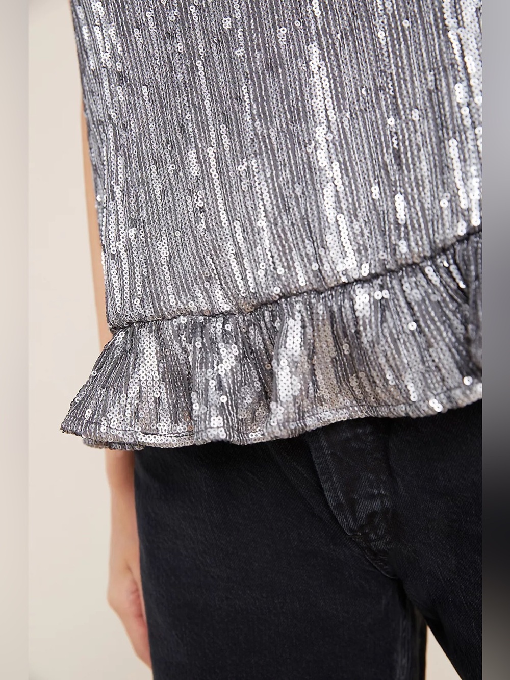 NWT ANTHROPOLOGIE Amelie Sequin Camisole - Gunmetal with Ruffled Hem - Picture 2 of 12